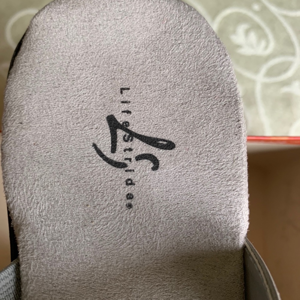 . Gray Lifestrides Sandal NWOT - Picture 6 of 6
